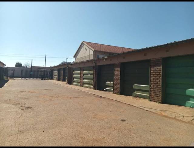 2 BEDROOM APARTMENT FOR SALE IN HOMELAKE